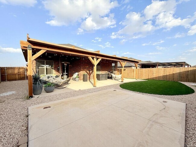 Building Photo - 9005 Spirit Ave