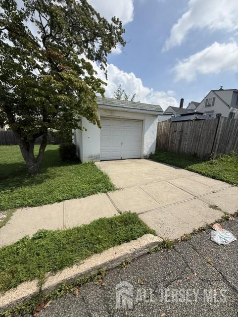 Building Photo - 716 Hommann Ave