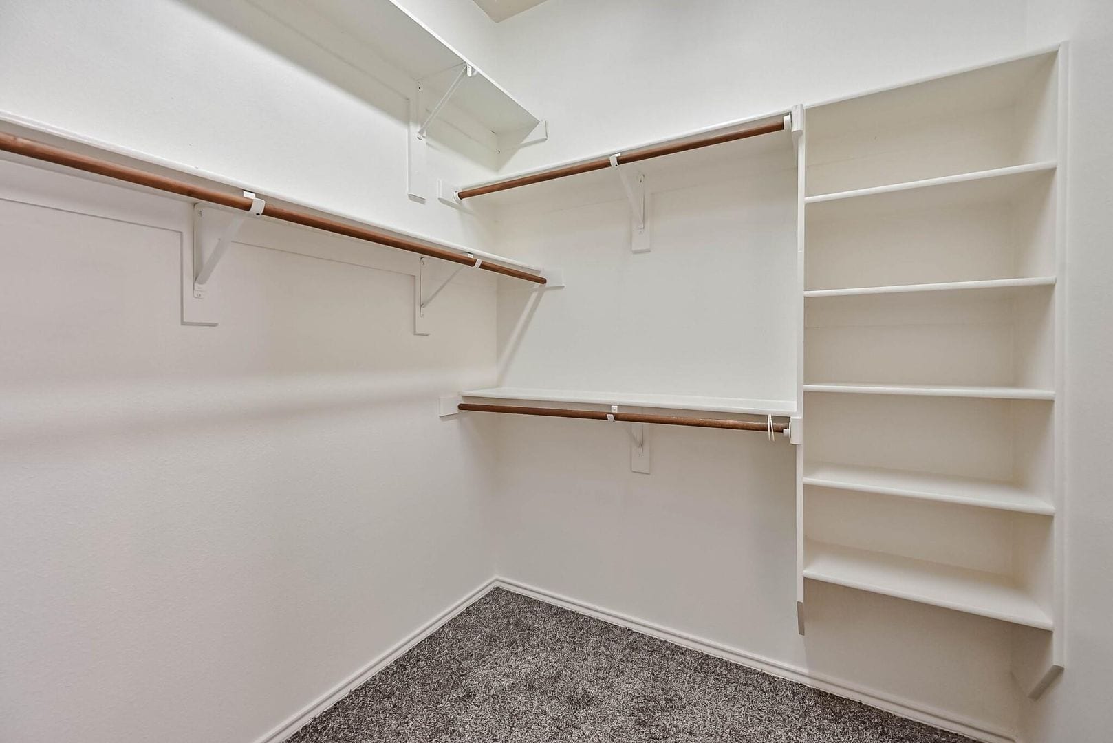 Building Photo - 11913 Wildwood Ln