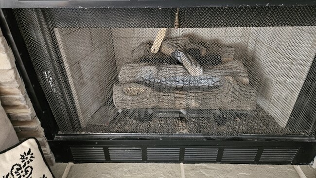 Building Photo - 106 Antler Ln