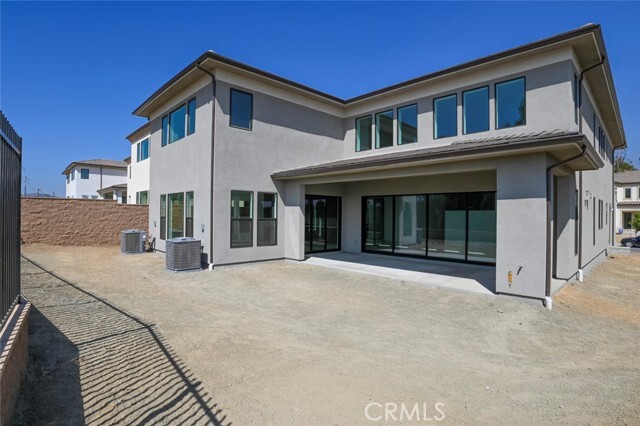 Building Photo - 20552 Edgewood Ct