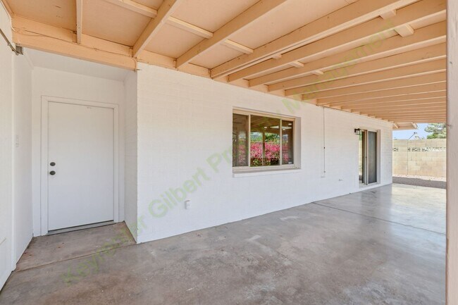 Building Photo - Updated South Scottsdale Gem Near Old Town – No HOA!