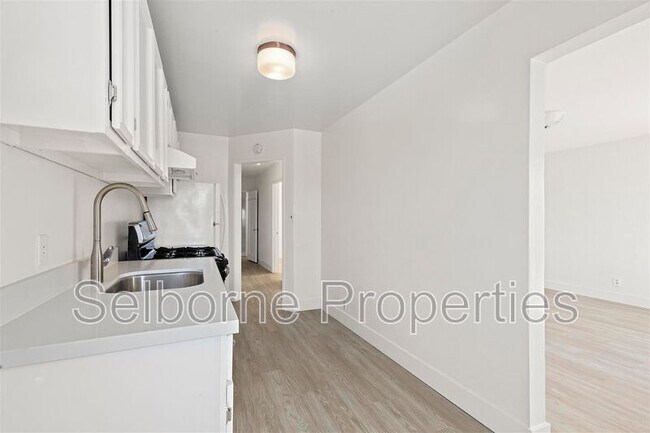 Building Photo - 369 Colusa Ave