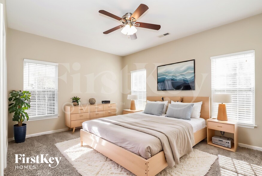 Building Photo - 3750 Wharton Dr