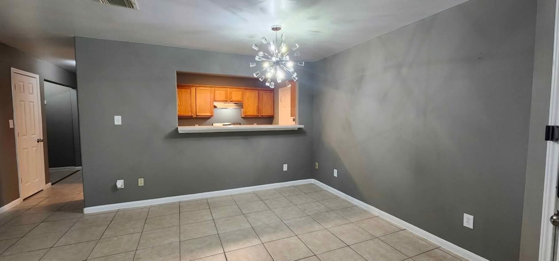 Building Photo - 3004 La Estancia Ln