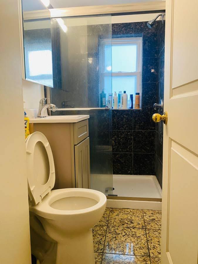 Building Photo - 40 Bristol St