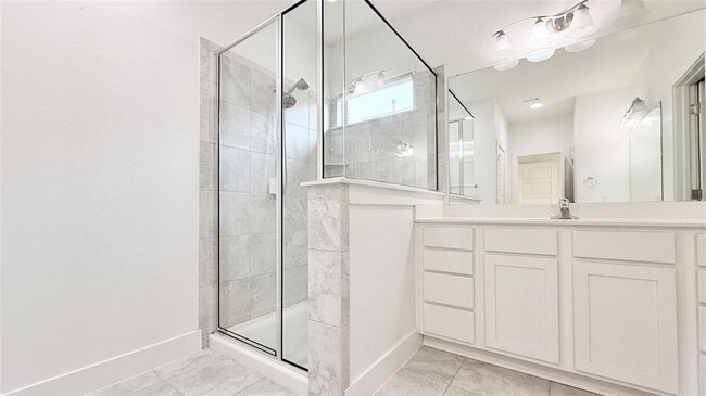 Building Photo - 600 Golden Glory Rd