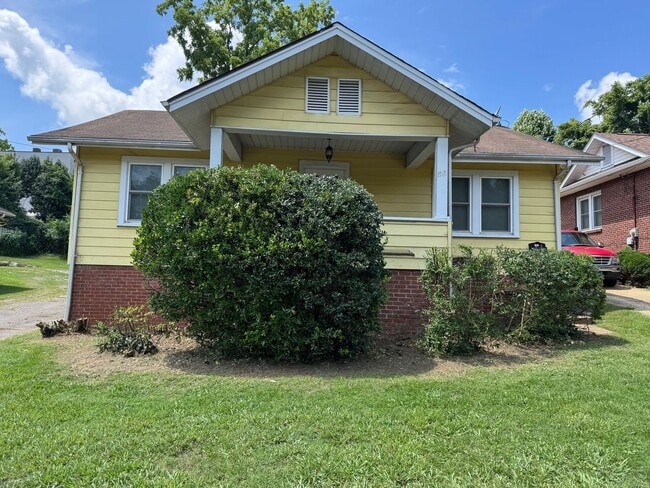 Primary Photo - West AVL - Two Bedroom Bungalow Just off H...
