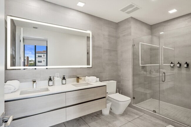 Building Photo - 1220 17th St