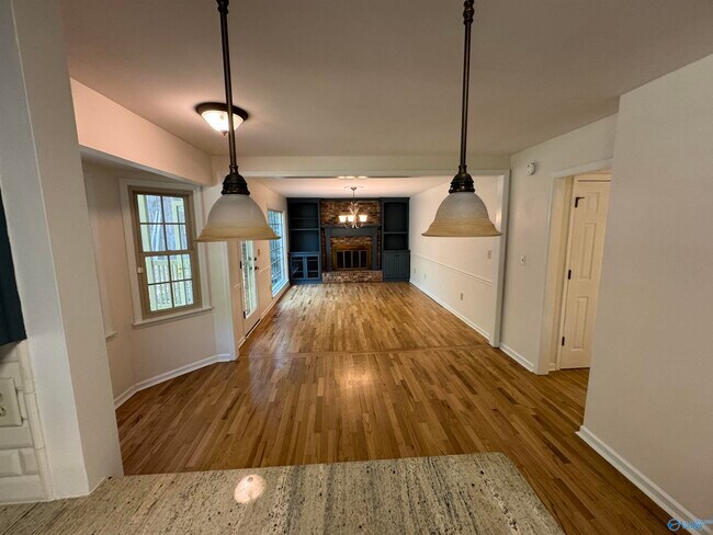 Building Photo - 295 Becky Dr