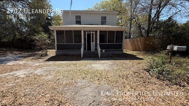 Building Photo - 2702 Oleander Dr