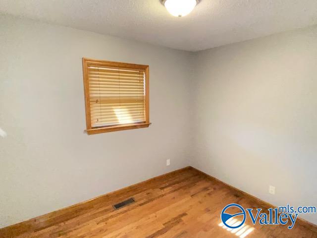 Building Photo - 93 Mountain View Dr