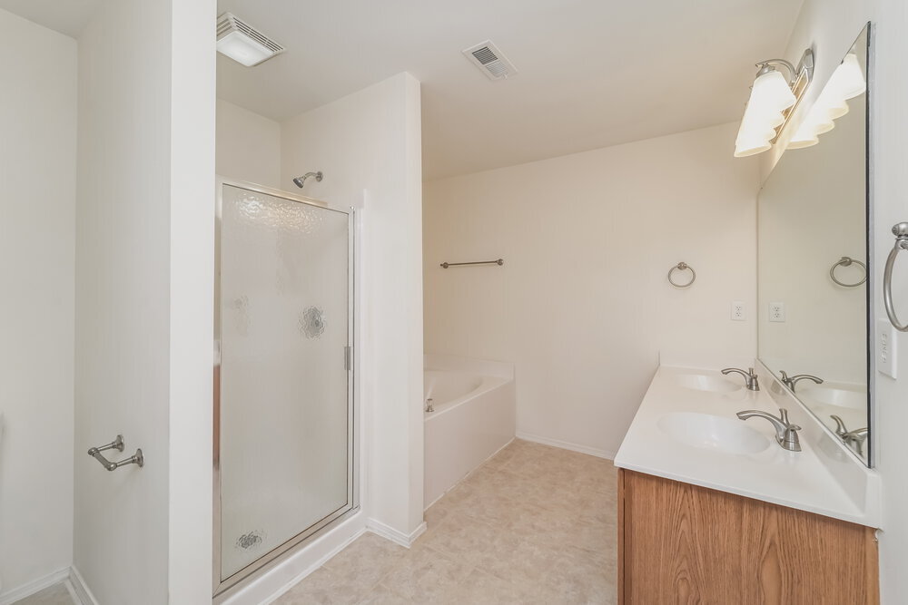 Building Photo - 1646 Rustic Arch Way