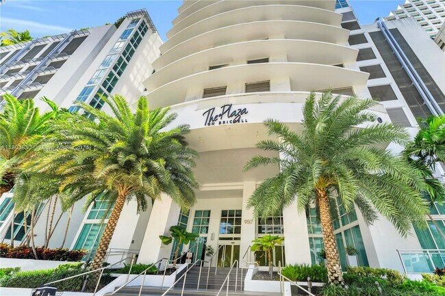 Building Photo - 950 Brickell Bay Dr