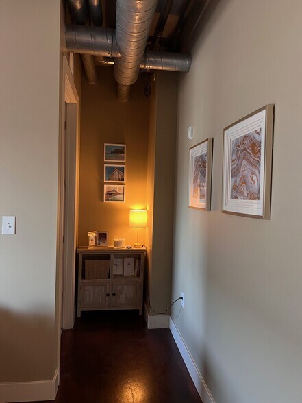 Hallway - 150 Bee St