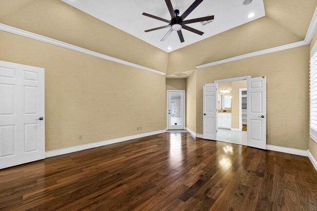 Building Photo - 404 NW 76th- Hot new listing!