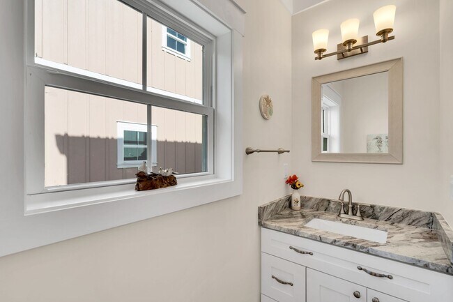 Building Photo - **25% OFF FIRST MONTHS RENT IF YOU OCCUPY ...