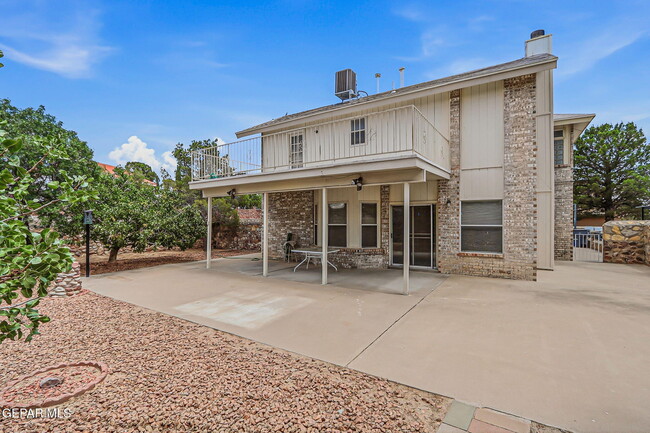 Building Photo - 7765 Dianjou Dr