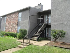 Building Photo - 12480 Abrams Rd
