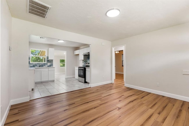 Building Photo - 1225 NW 99th St