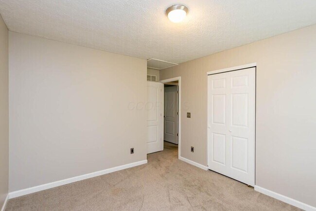 Building Photo - 4040 Carlow Ct