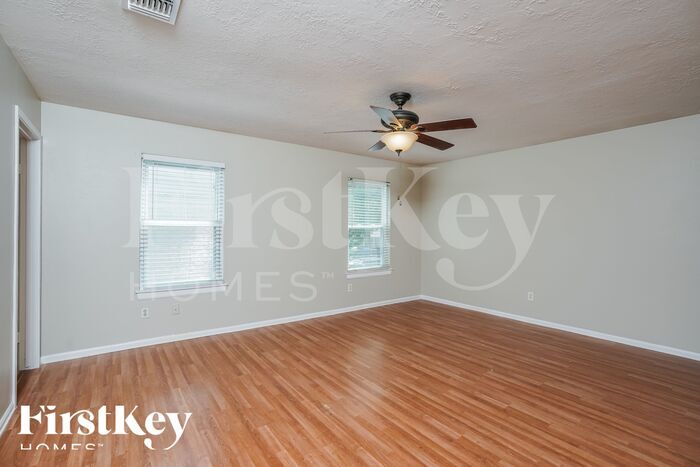 Building Photo - 7834 Sunny Ridge Dr
