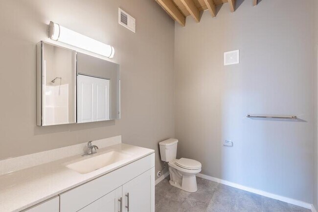 Building Photo - 116 N 4th St