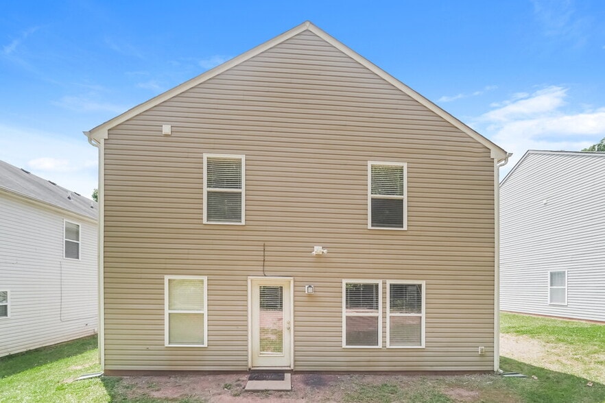 Building Photo - 7606 Eben Dr