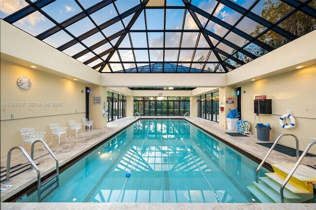 Building Photo - 2000 Towerside Terrace