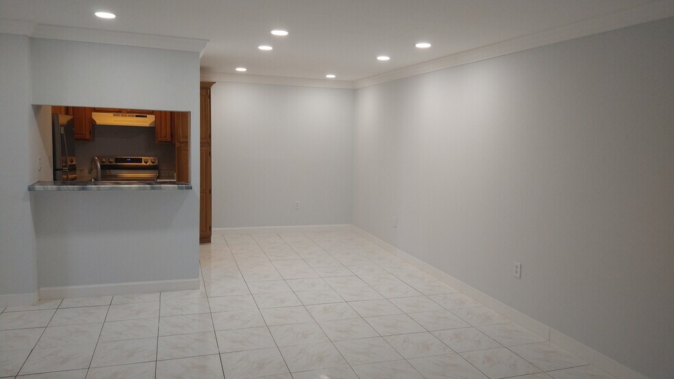 Building Photo - 15619 SW 73rd Circle Ter