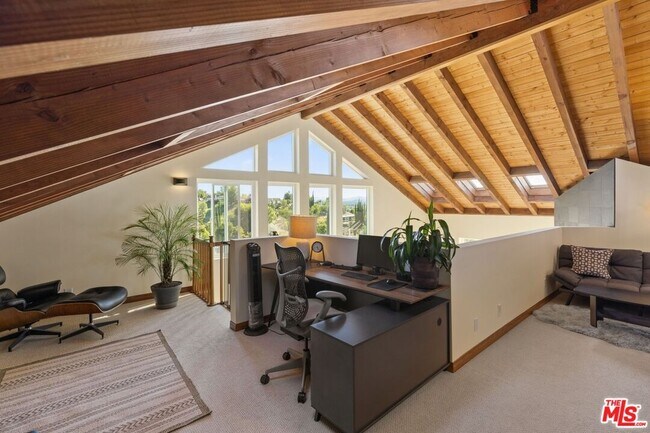 Building Photo - 7130 Gateshead Way