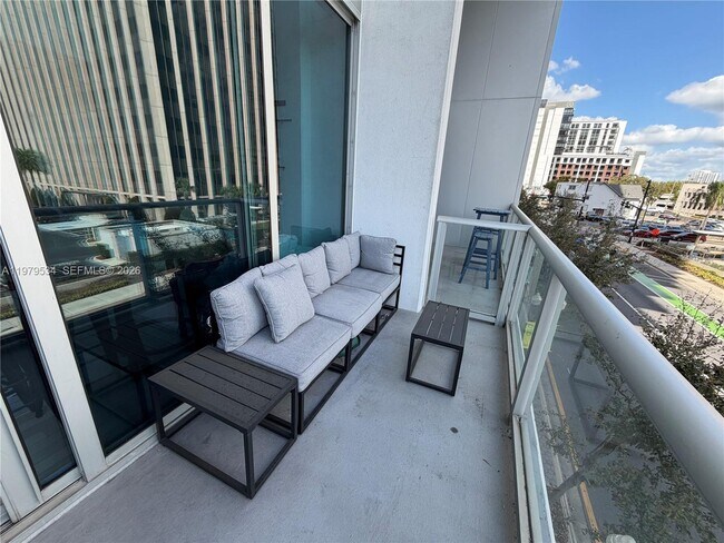 Building Photo - 150 E Robinson St