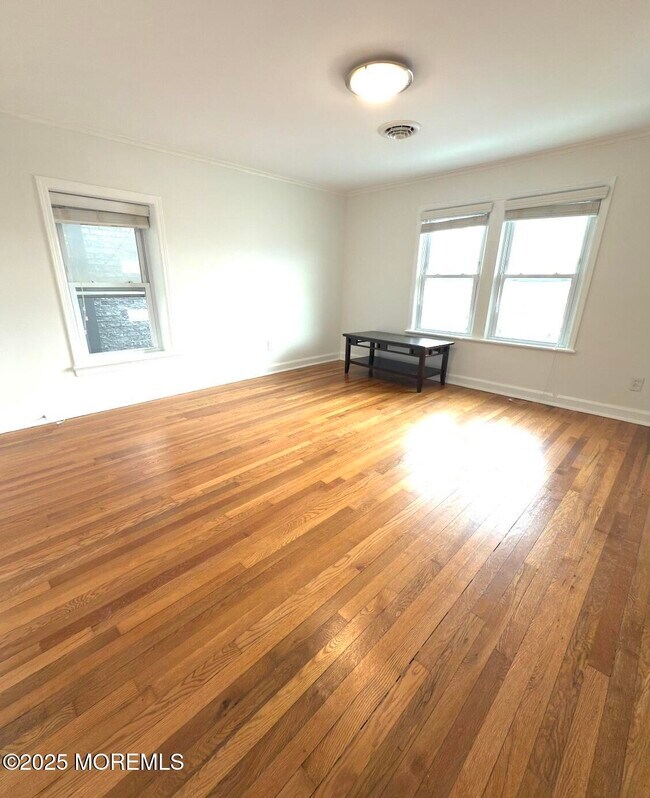 Building Photo - 139 Brighton Ave