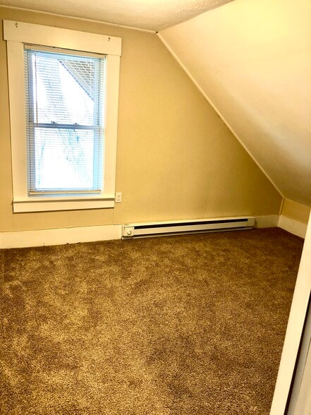 Bedroom 2 - 72 Ash St