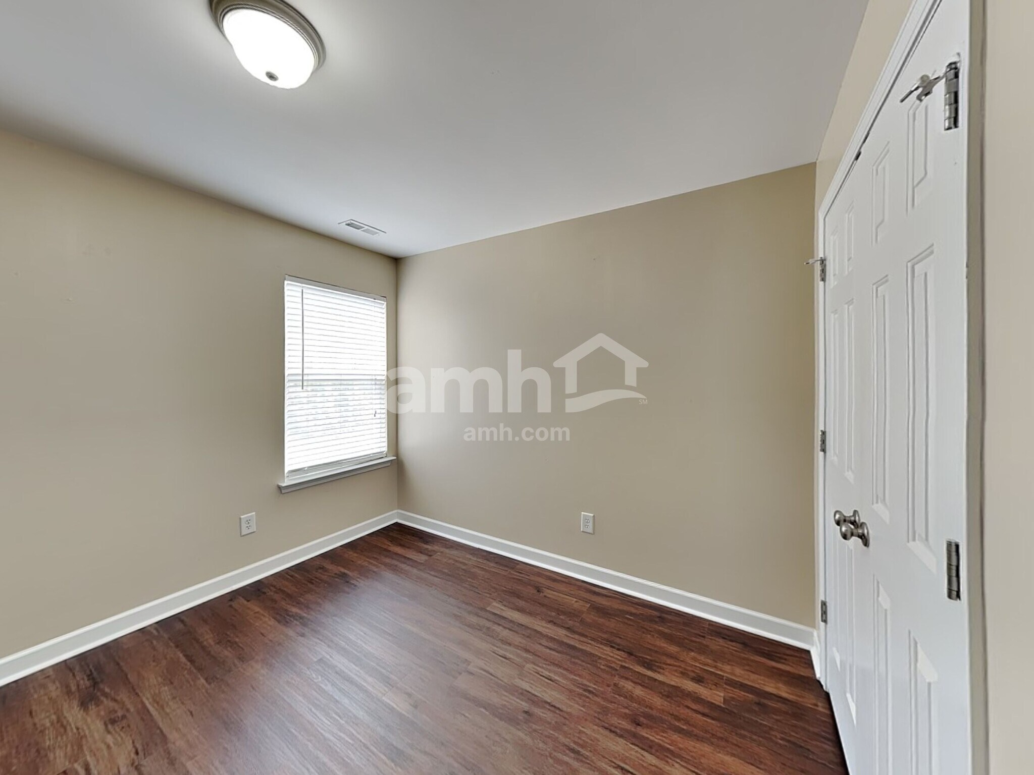 Building Photo - 8539 Suttonview Dr