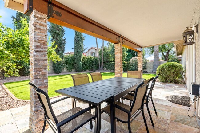 Building Photo - Beautiful 4 bedroom home in North Phoenix