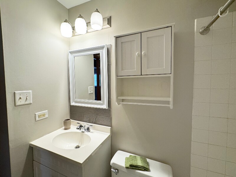 Building Photo - 9720 Ravinia Ct