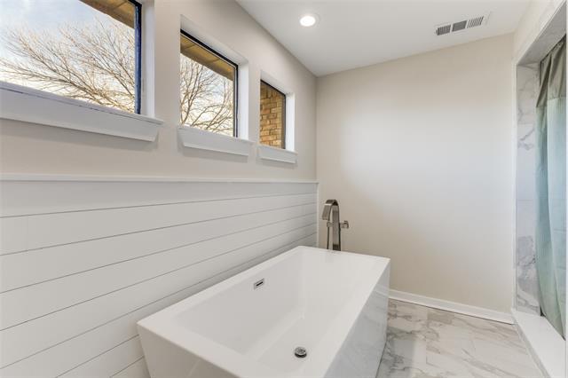 Building Photo - 12327 Montego Plaza