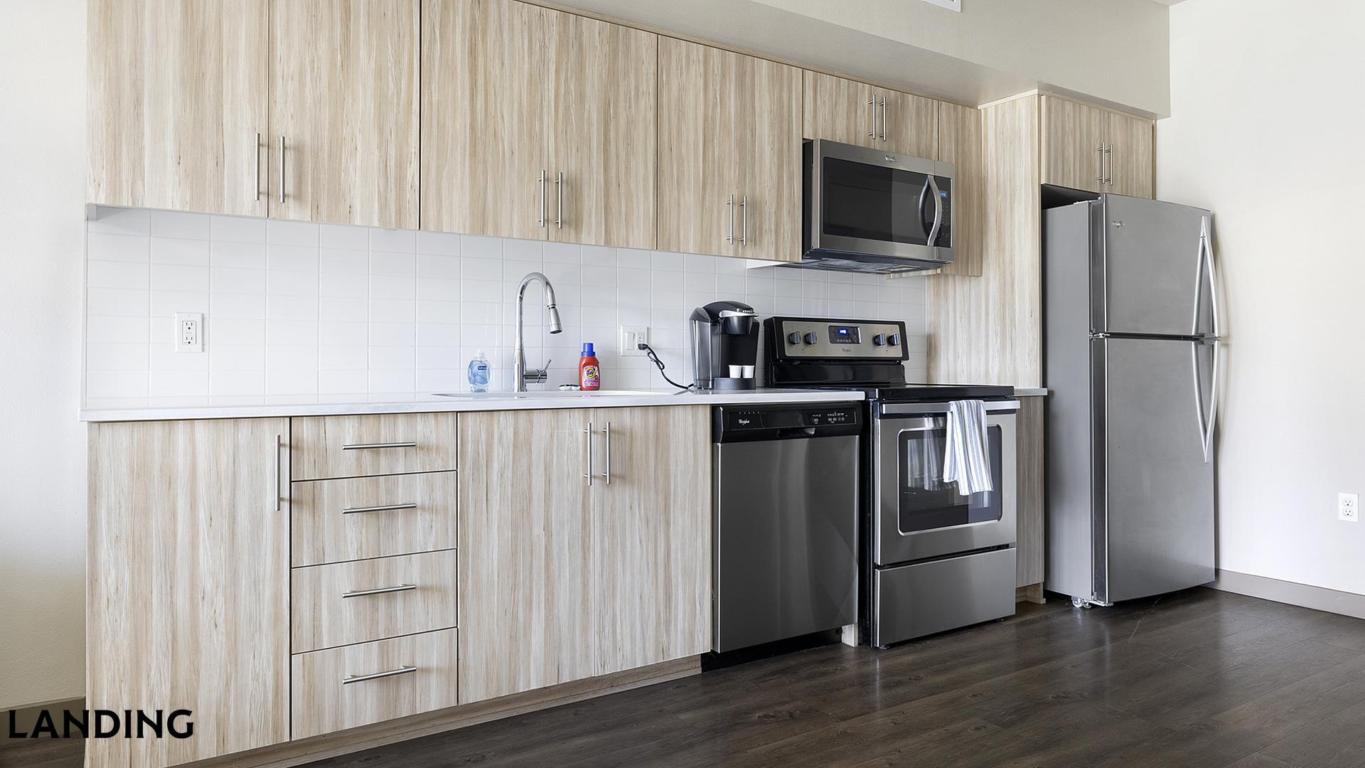 Building Photo - 1850 NW Front Ave