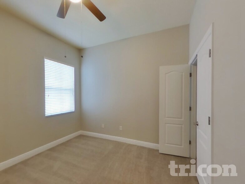 Building Photo - 30656 Palmerston Pl