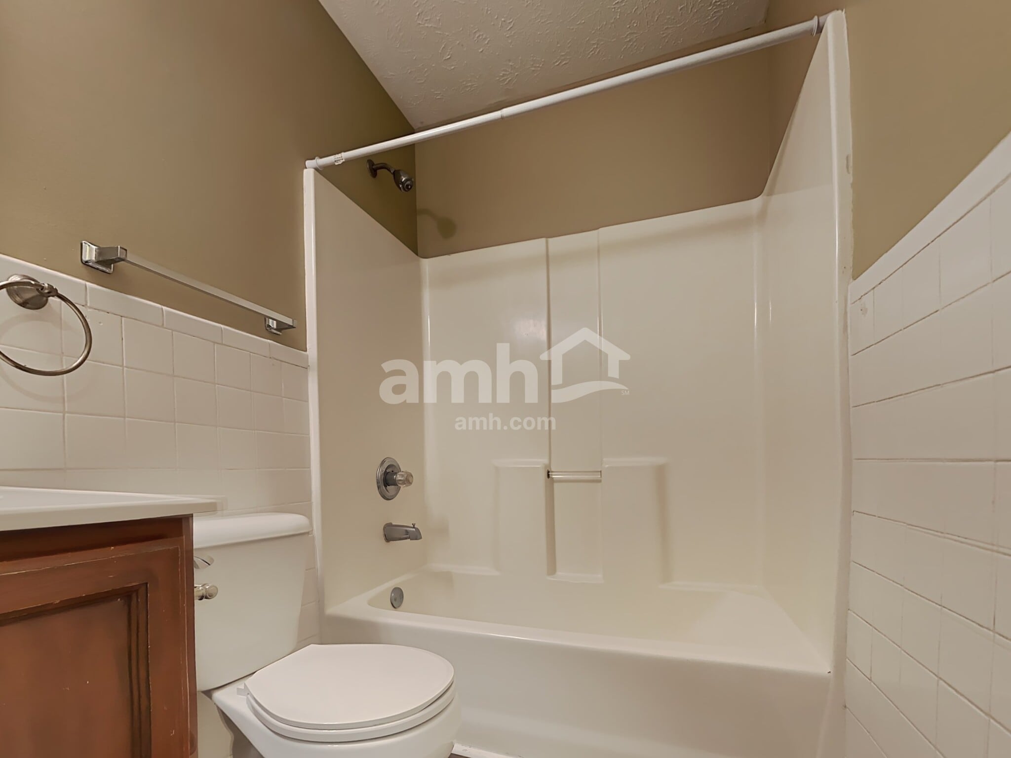 Building Photo - 6351 Hollingsworth Dr