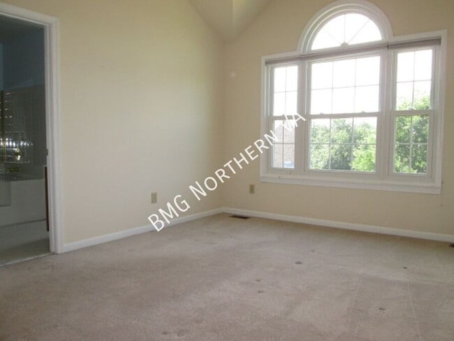Building Photo - 21108 Twinridge Square