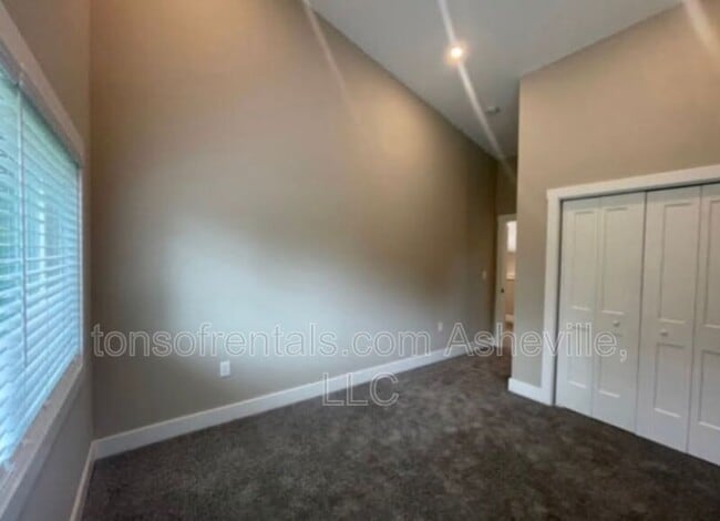 Building Photo - 63 East St