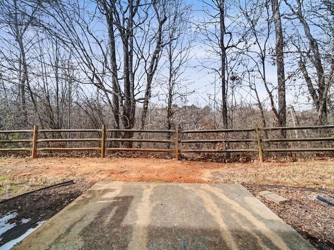 Building Photo - 503 Delta Dr