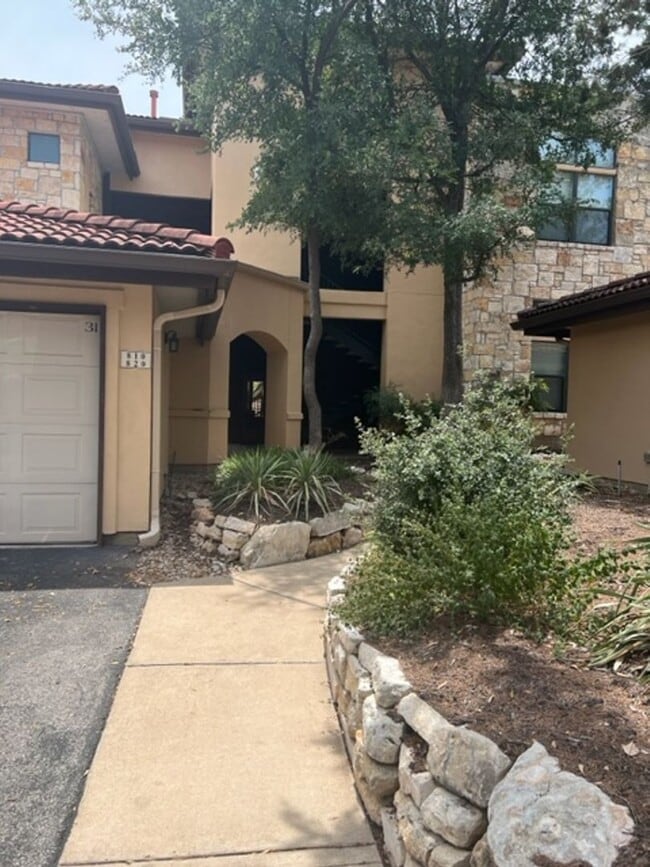 Primary Photo - Beautiful 2 Bedroom 2 Bath condo in George...