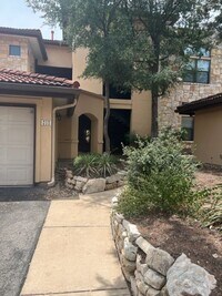 Building Photo - Beautiful 2 Bedroom 2 Bath condo in George...