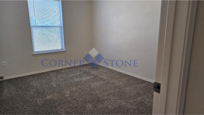 Building Photo - Fantastic Home with RV Parking!