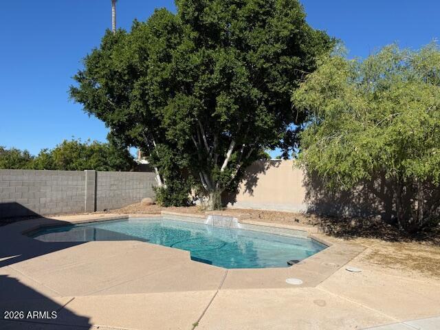 Building Photo - 364 W Thompson Pl