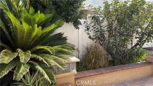 Building Photo - 10 Mira Mesa