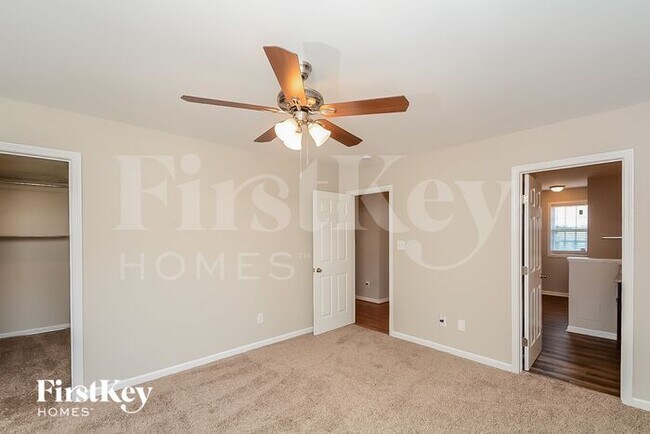 Building Photo - 113 Rosalynn Ct